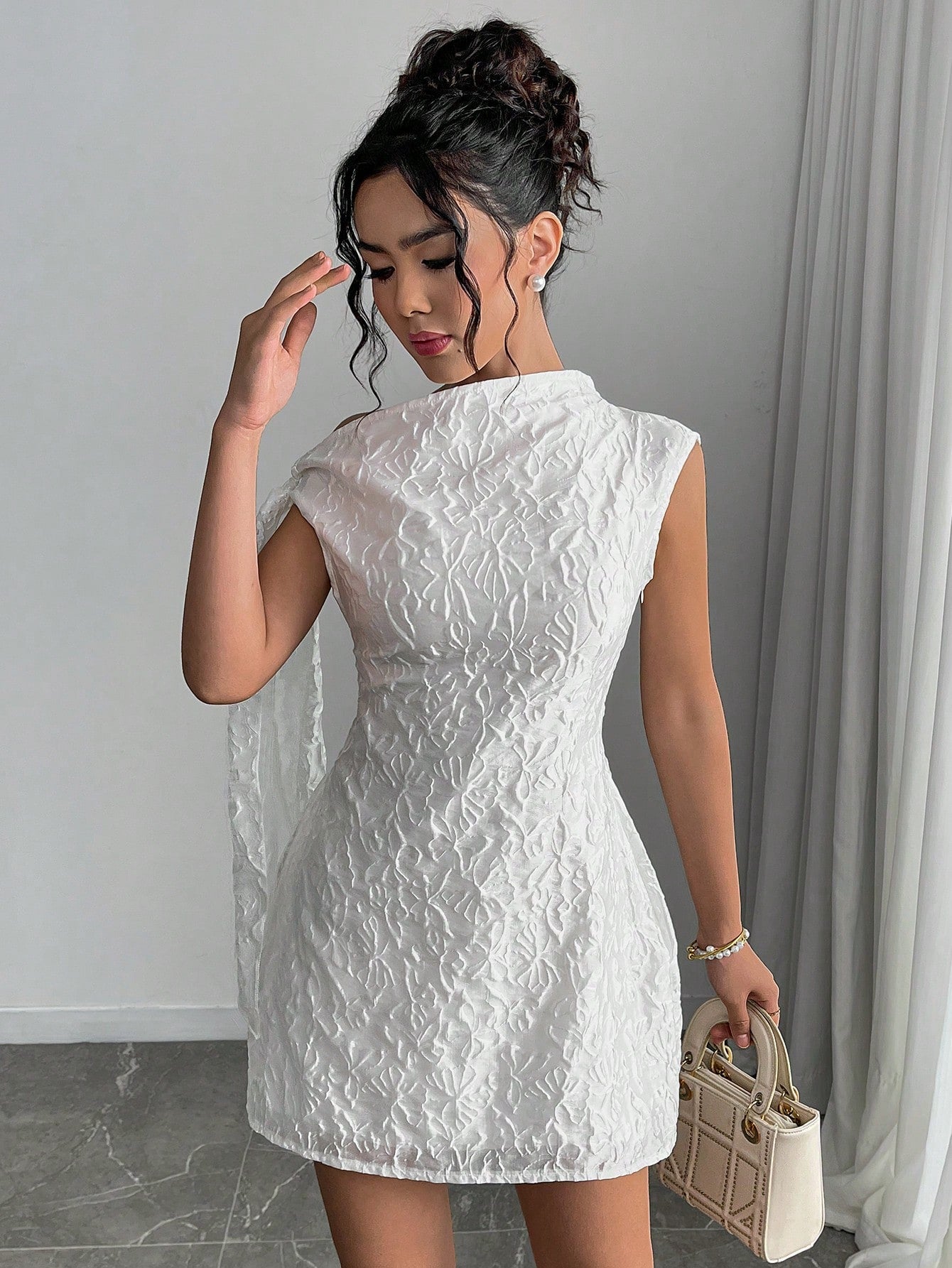 Women'S Elegant Solid Color Sleeveless Tie-Shoulder Minimalist Cropped Woven Dress, Light-Colored Butterfly Texturize Fabric