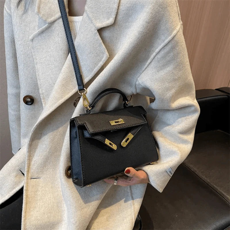Sac À Main En Cuir Beige Avec Bandoulière Et Poignée