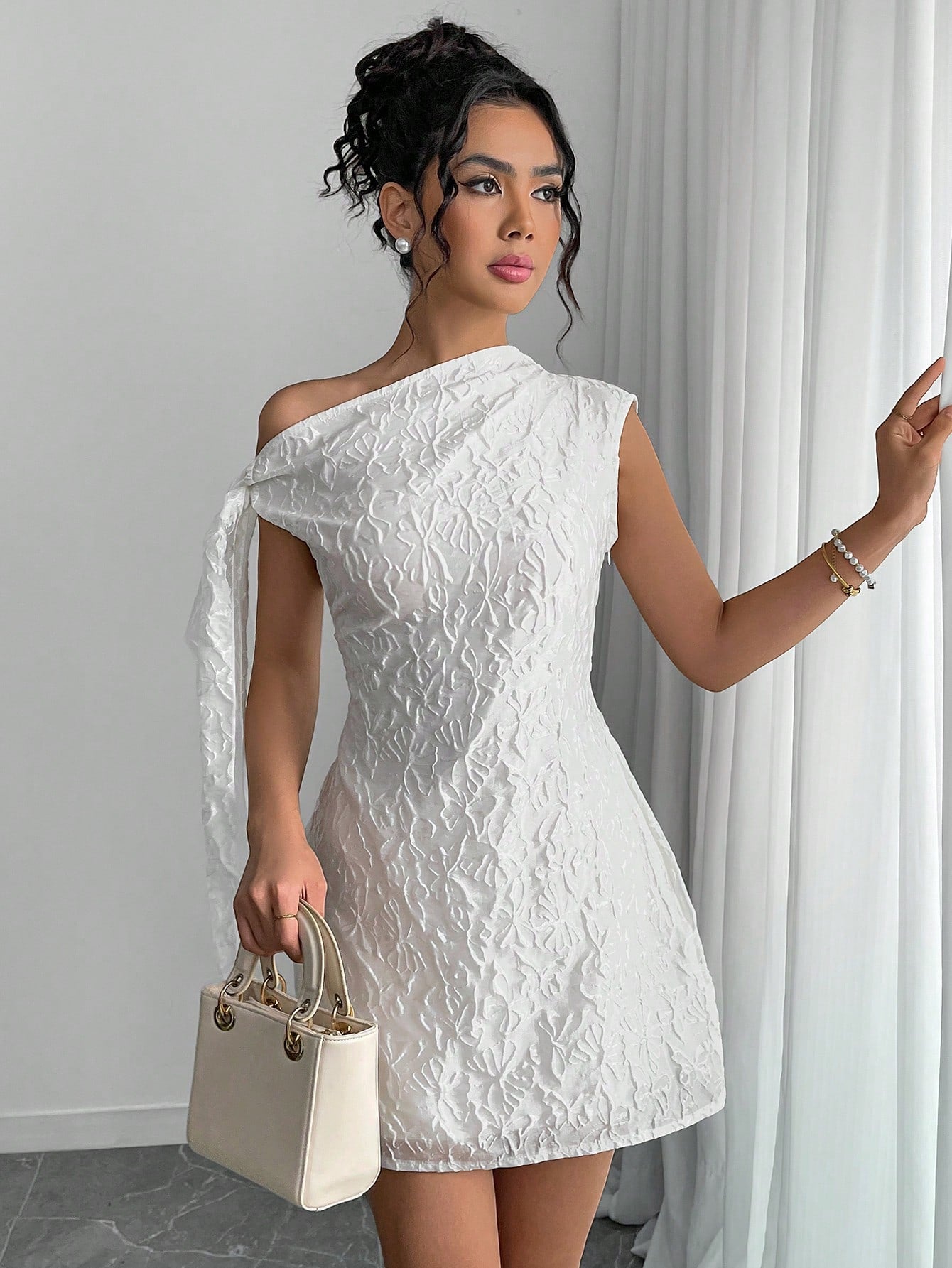 Women'S Elegant Solid Color Sleeveless Tie-Shoulder Minimalist Cropped Woven Dress, Light-Colored Butterfly Texturize Fabric