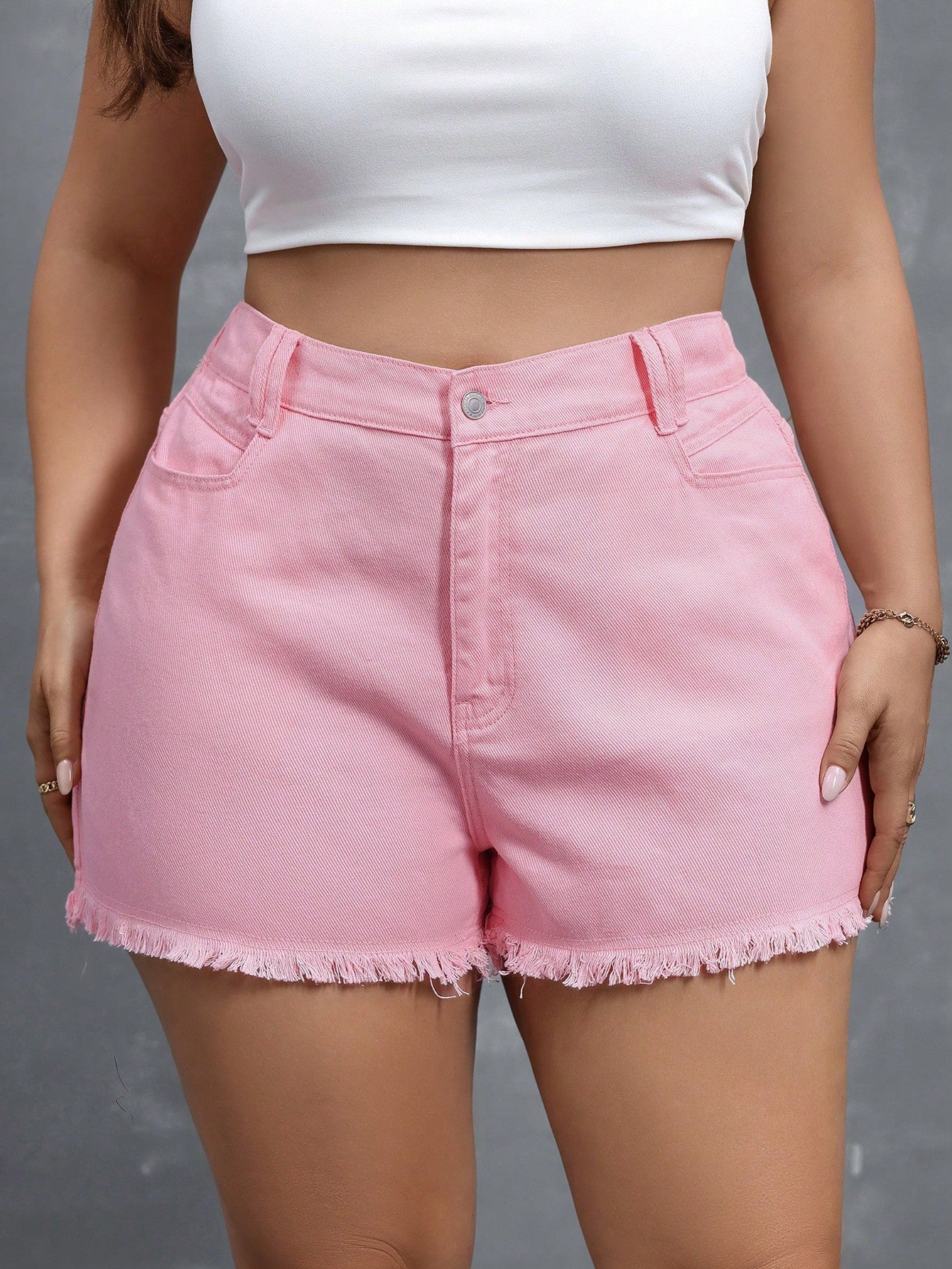 SHEIN Essnce plus Size Women'S Frayed Hem Casual Denim Shorts with Pockets