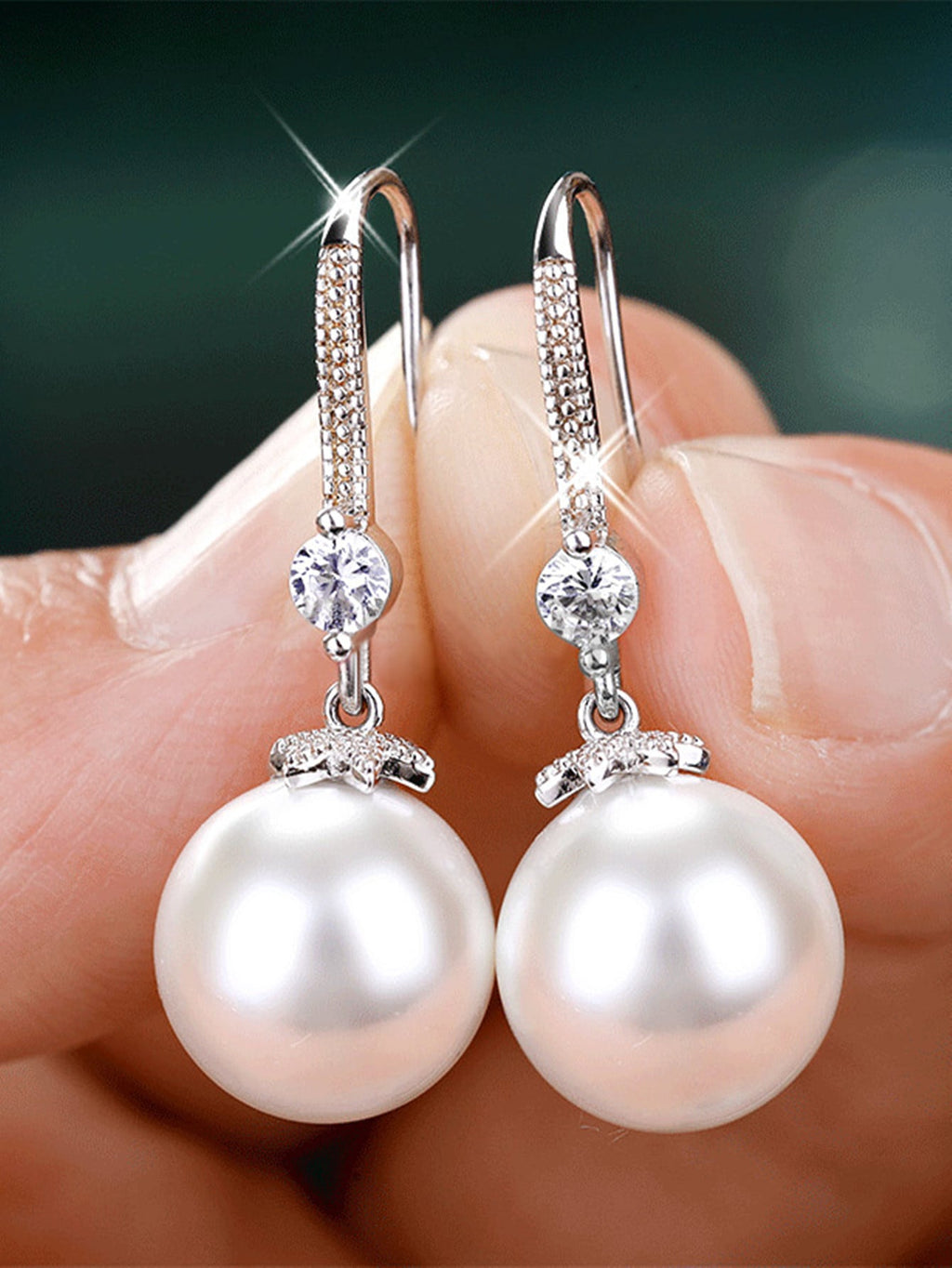 1Pair White Faux Pearl Drop Dangle Earrings for Women Girls Exquisite Daily Jewelry Elegant Wedding Holiday Gift