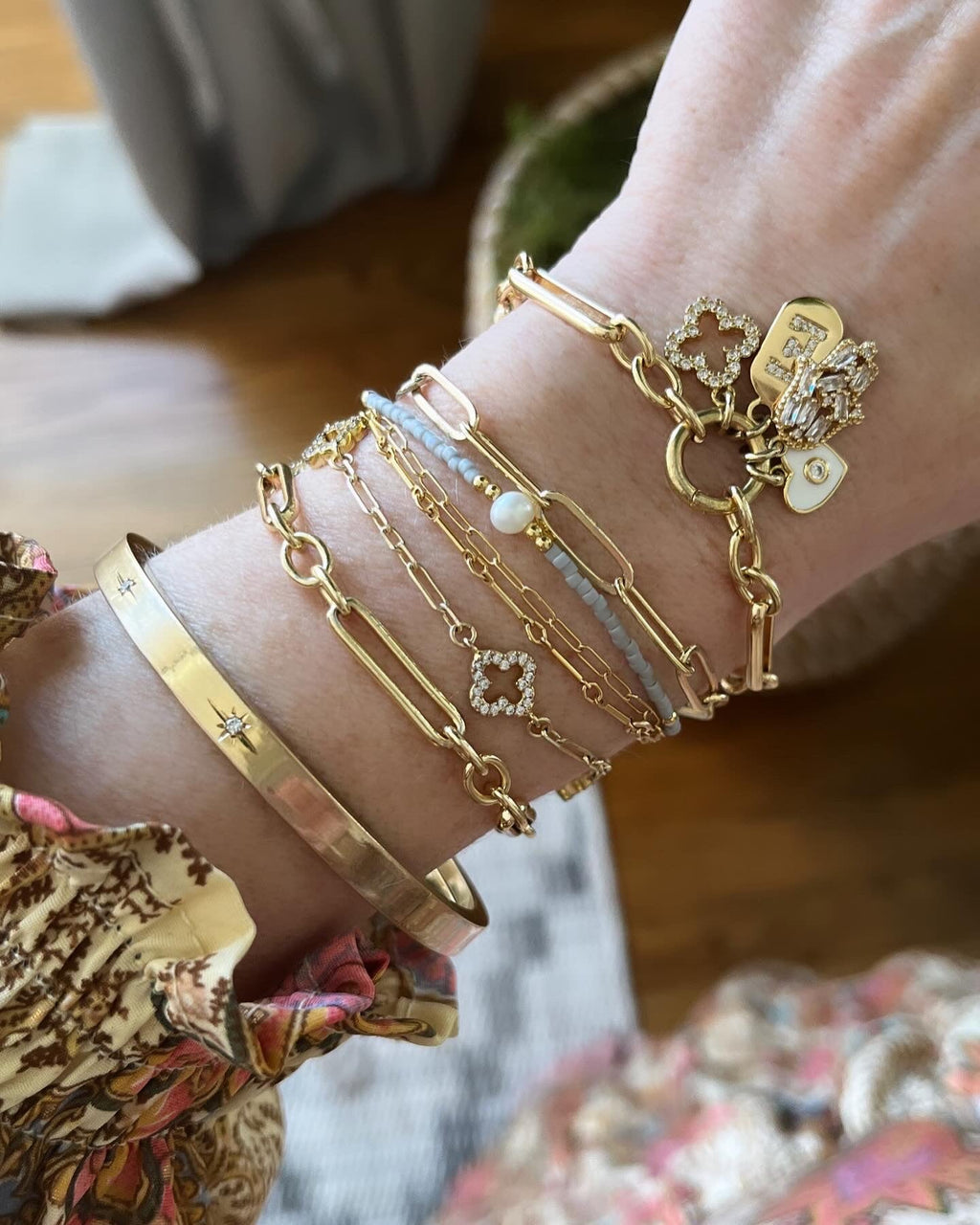 Manifest Peace - Pearl Bracelet