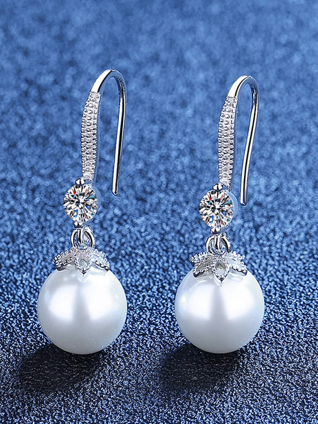 1Pair White Faux Pearl Drop Dangle Earrings for Women Girls Exquisite Daily Jewelry Elegant Wedding Holiday Gift
