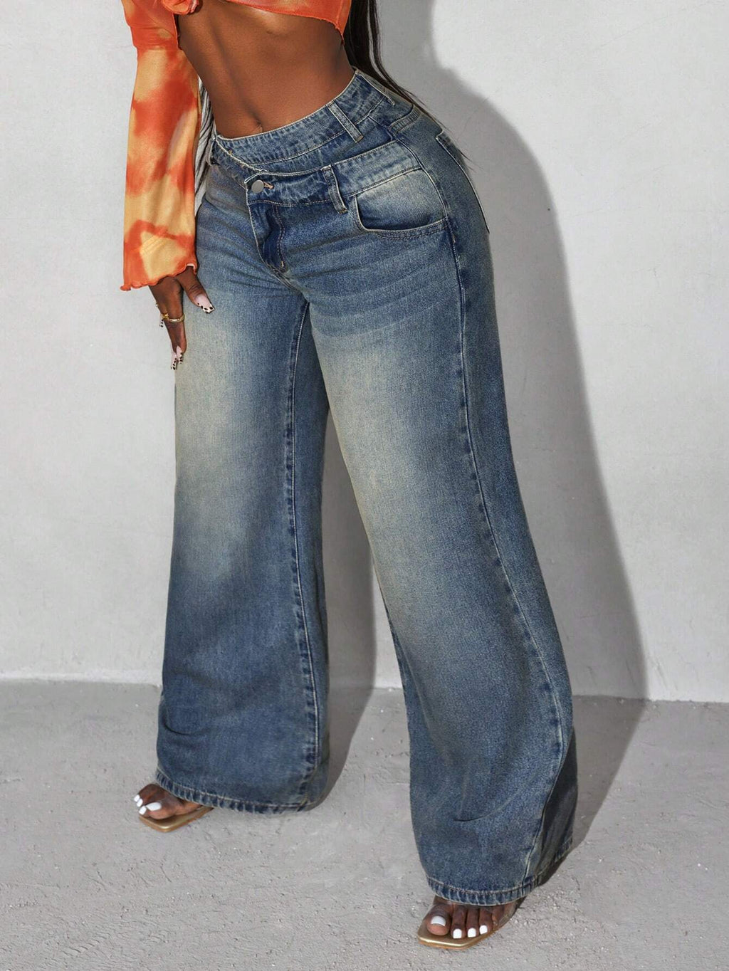 Slaydiva Women Asymmetric Waist Patch Pocket Loose Flared Leg Casual Denim Jeans