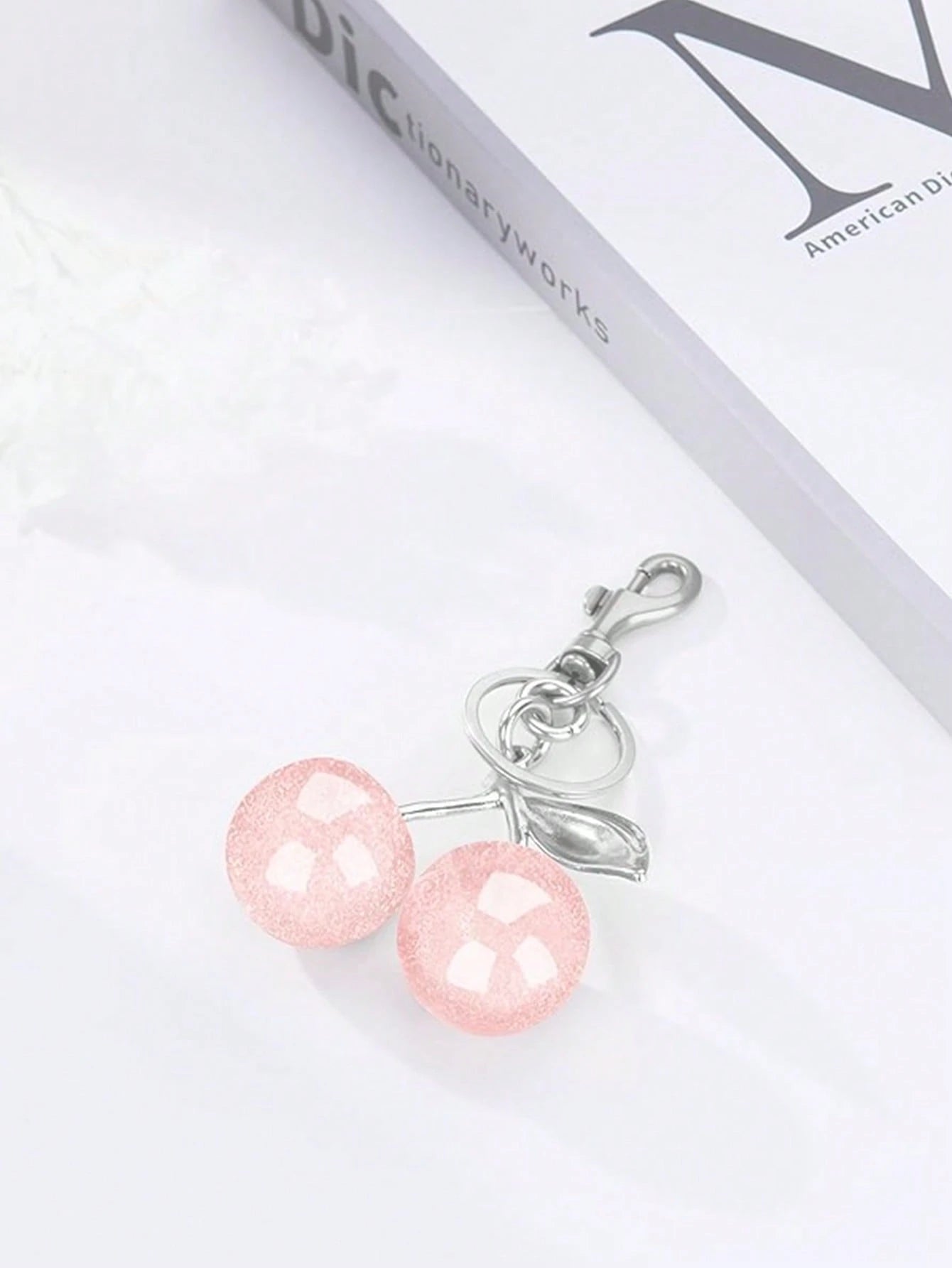1Pc Cherry Shaped Keychain Bag Charm - Car Cherry Accessory Keyring, Women'S Christmas/Valentine'S Day Gift (Size: 4.3In/10.92Cm X 2.6In/6.6Cm, Cherry Size: 1.18In/3Cm)