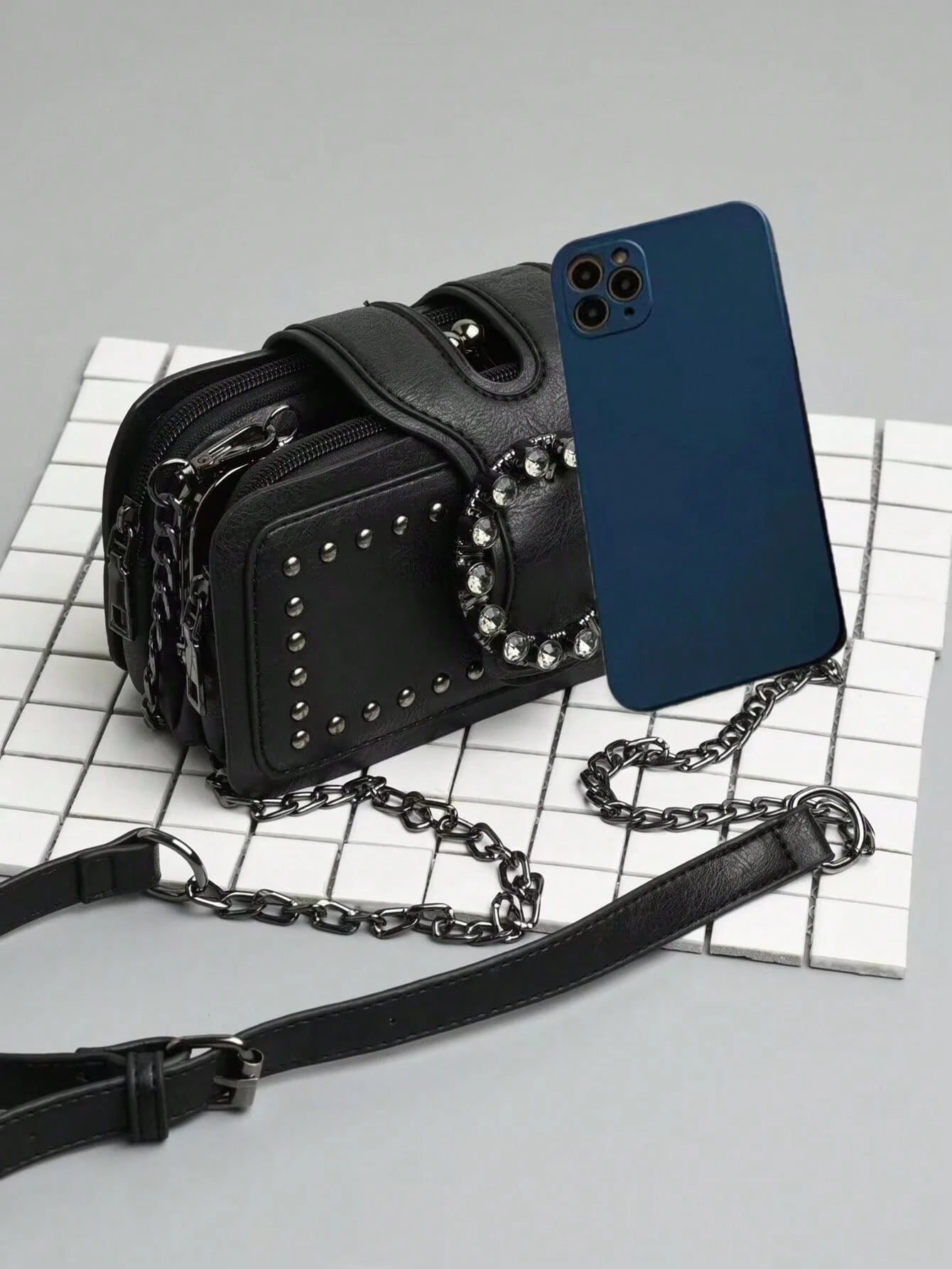 Rhinestone & Studded Decor Square Bag Gothic Style Chain Crossbody Bag, Vintage Studded Decor Square Purse, Fashion Shoulder Bag for Women, Rock Style Bag for Women, Y2K Bag, Gothic Punk Bag for Women, 2000S Fashion Style Bag for Women, Halloween Purse Perfect for Fancy Party Halloween Fashion & Gothic Fashion, Best Halloween Gifts for Women