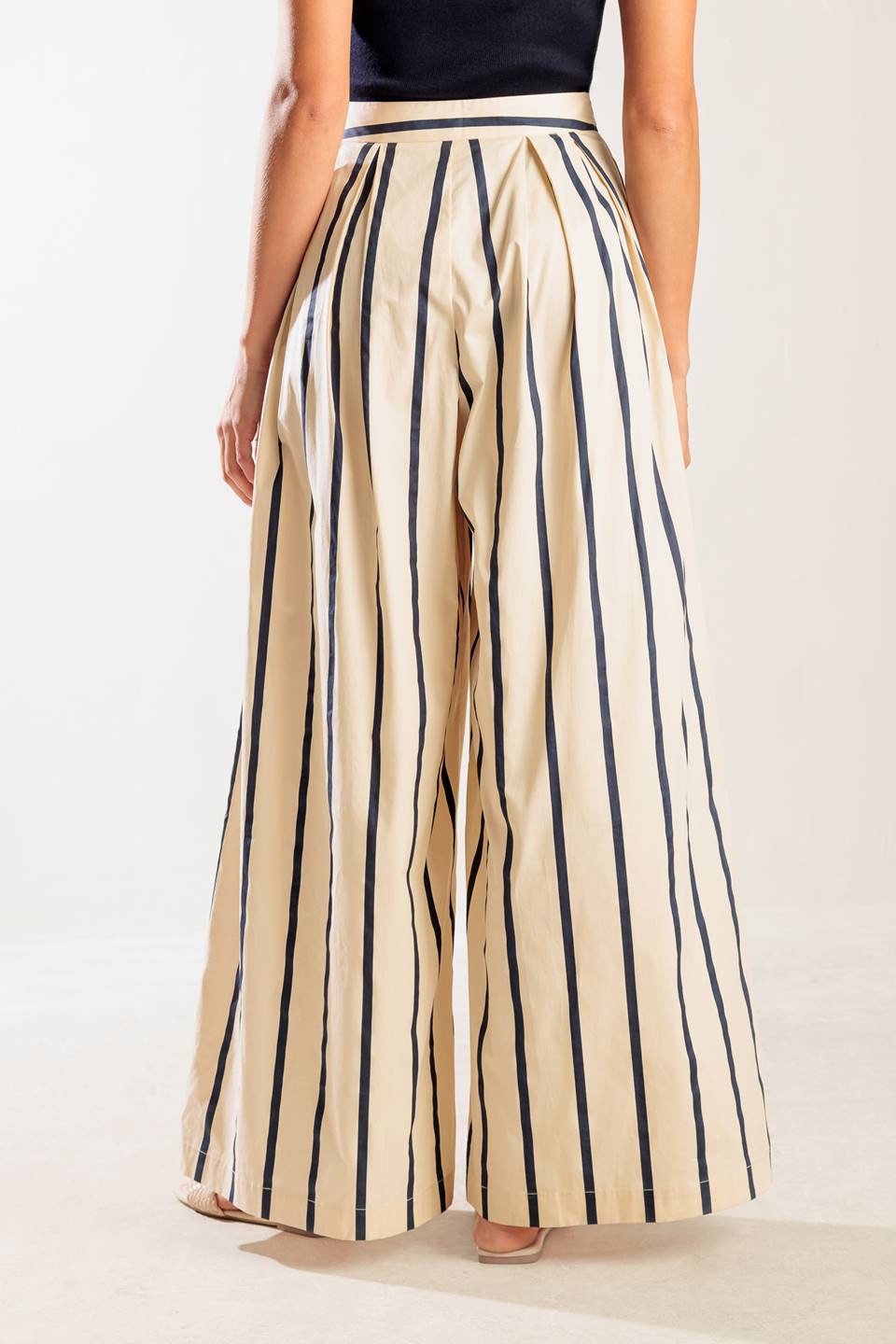 HERE AND NOW WOVEN PANTS