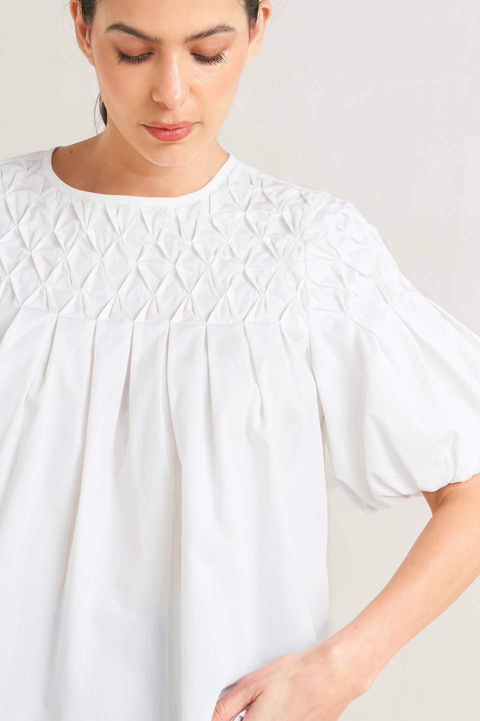 WHITE DREAM PUFF WOVEN TOP