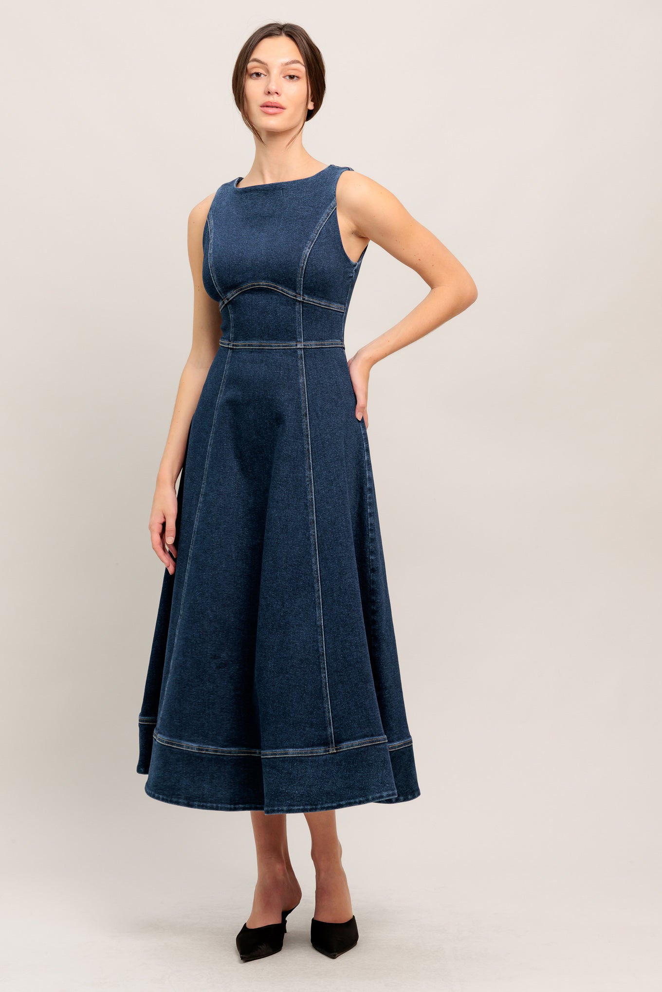 SIMPLE STATEMENT DENIM DENIM MIDI DRESS