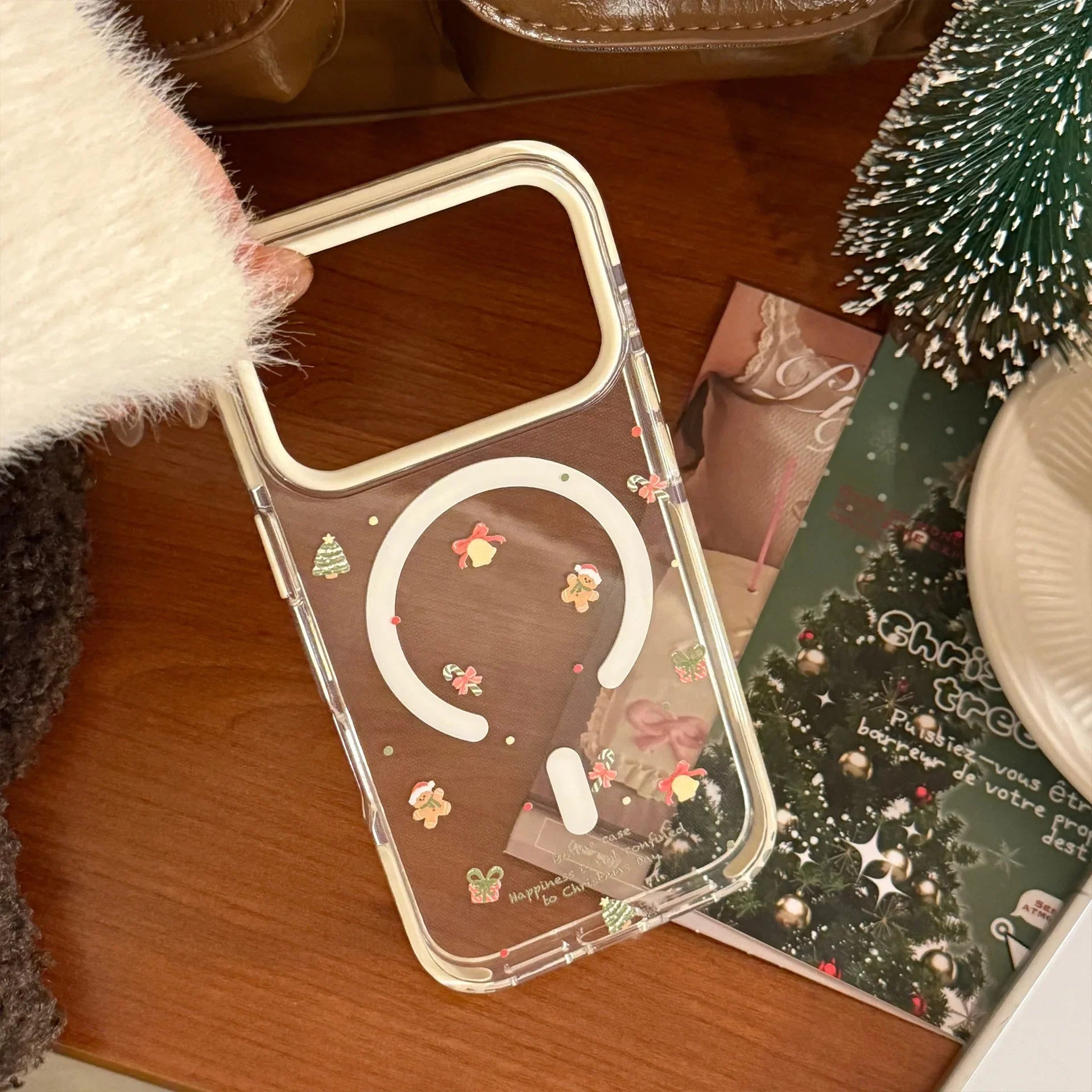 Cute Cartoon Christmas Wreath Quicksand Magnetic Bracket Phone Case For iPhone