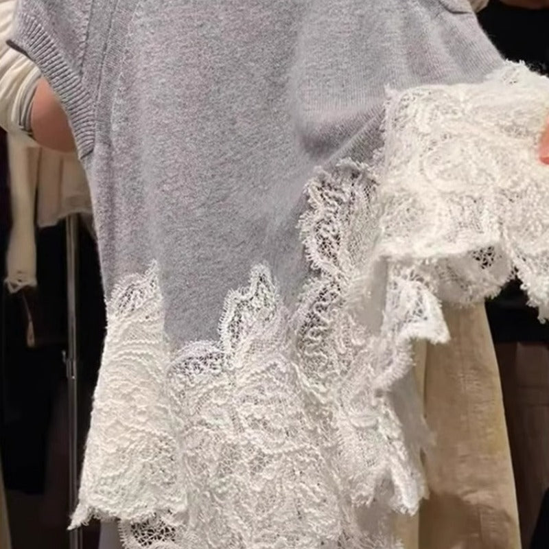 Contrast-color Lace-trimmed Hem Panelled Drop-shoulder Knit Top