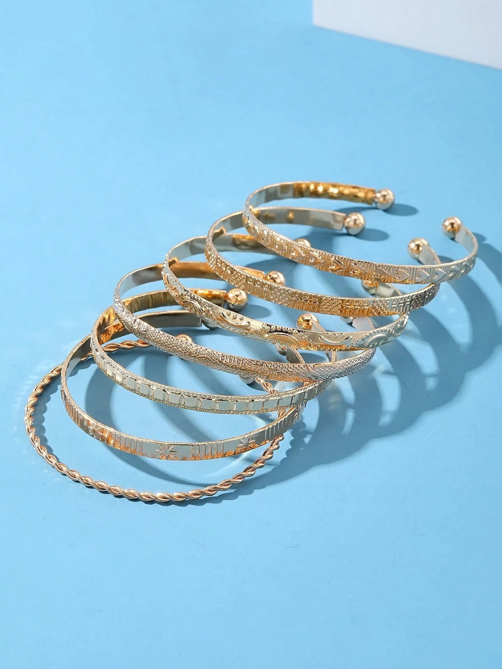 7Pcs/Set Textured Metal Bracelet