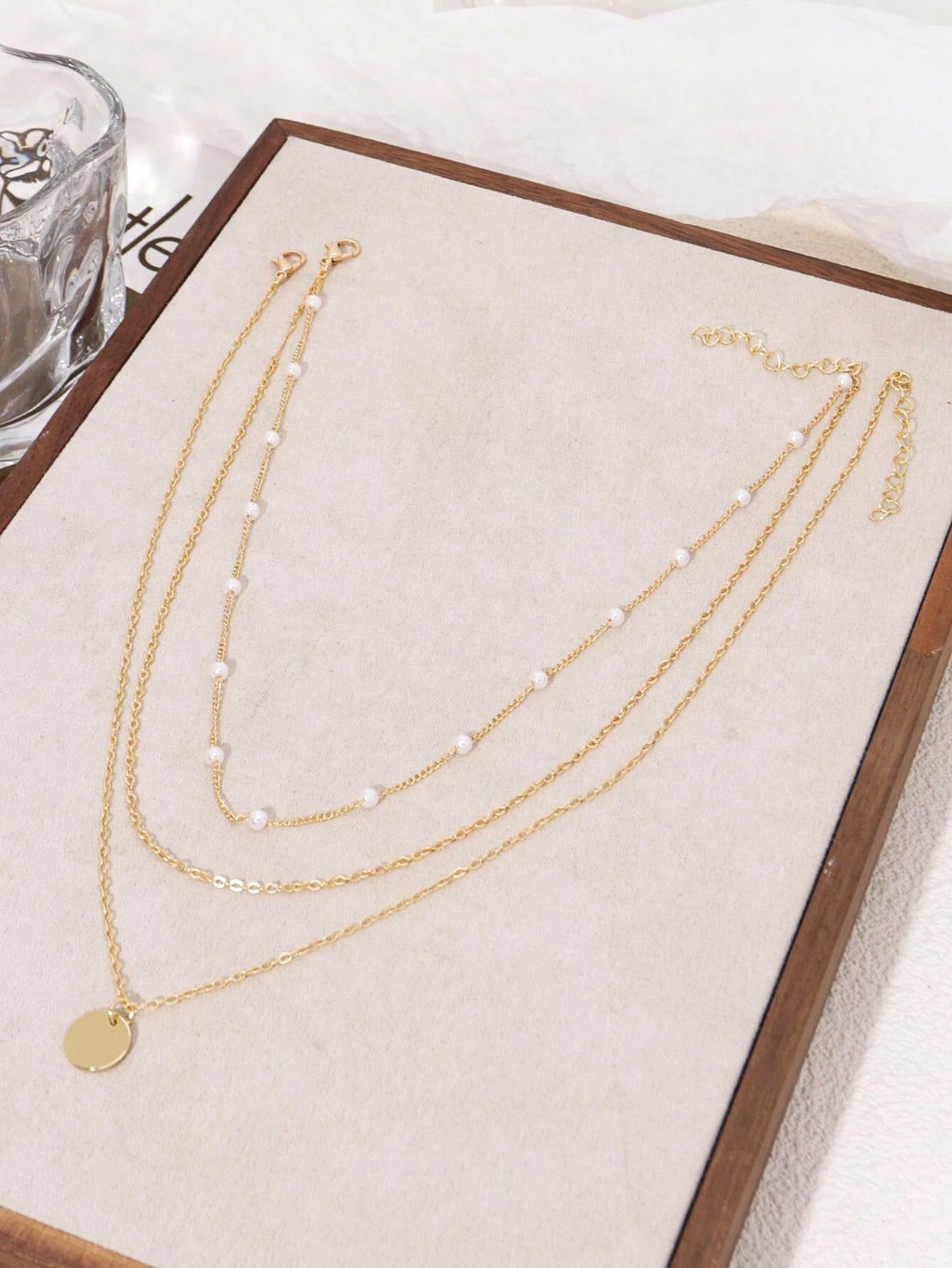 2Pcs Multi-Layer Faux Pearl round Disc Necklace (Random Pearl Quantity, Not Fixed)