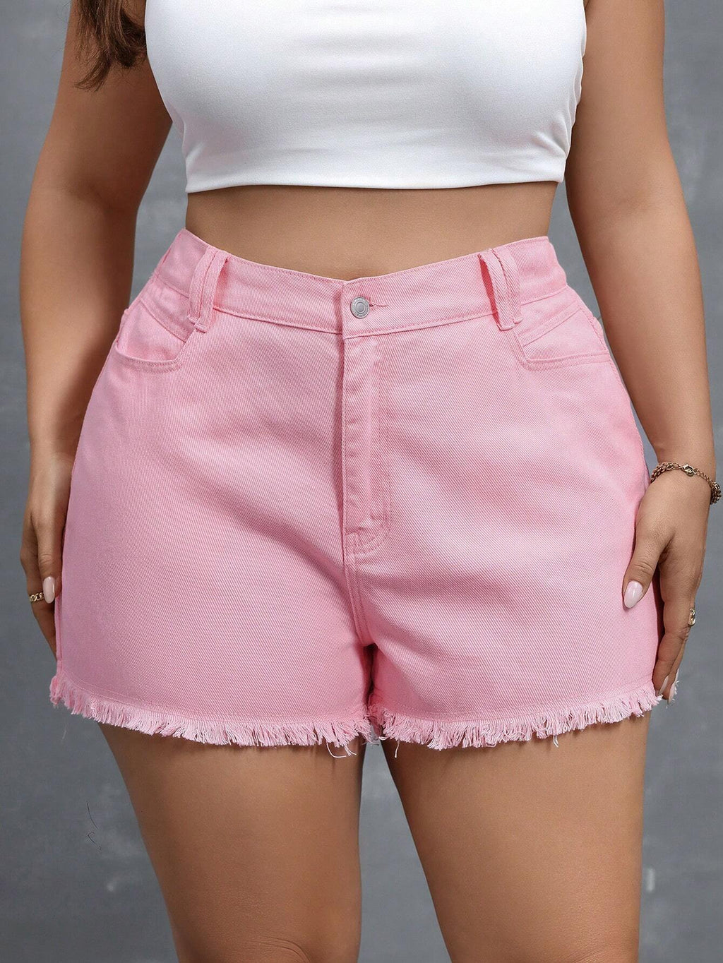 SHEIN Essnce plus Size Women'S Frayed Hem Casual Denim Shorts with Pockets