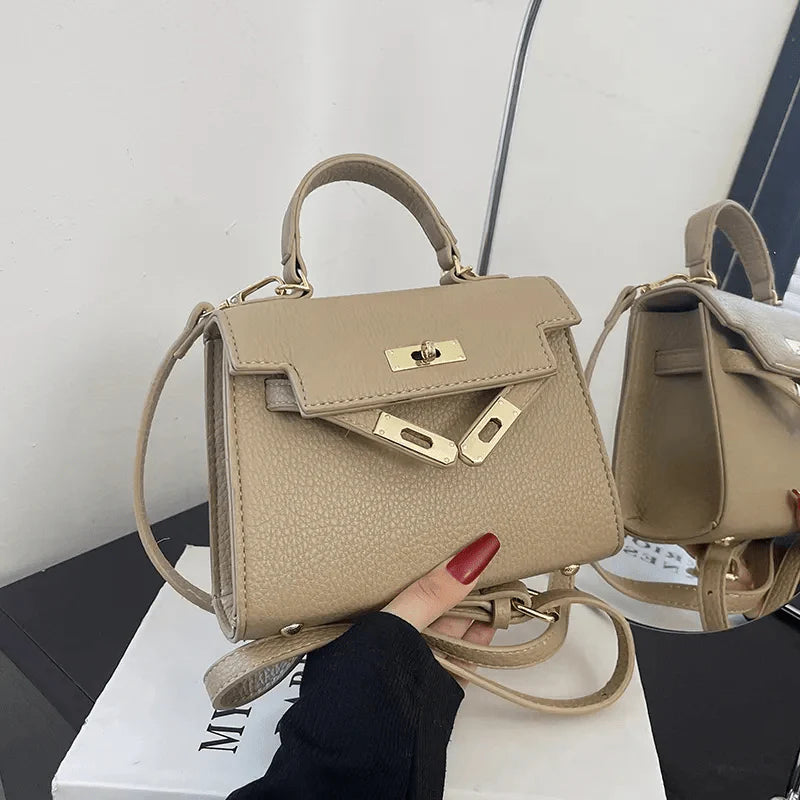 Sac À Main En Cuir Beige Avec Bandoulière Et Poignée