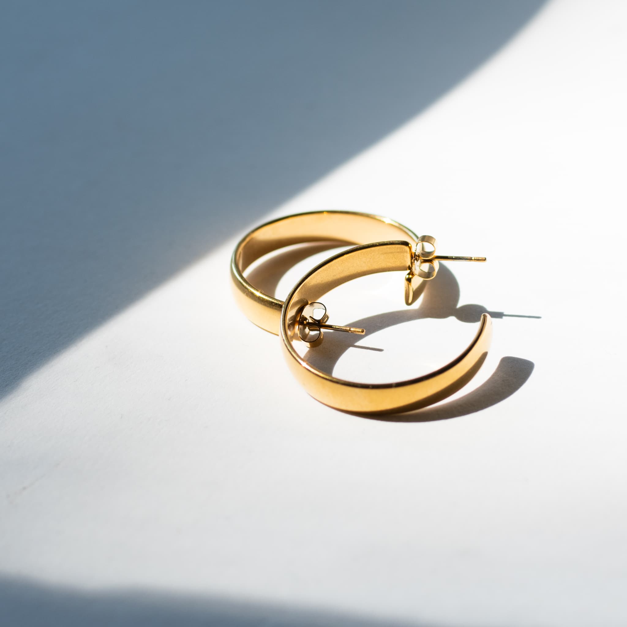 Vivian Hoop Earrings