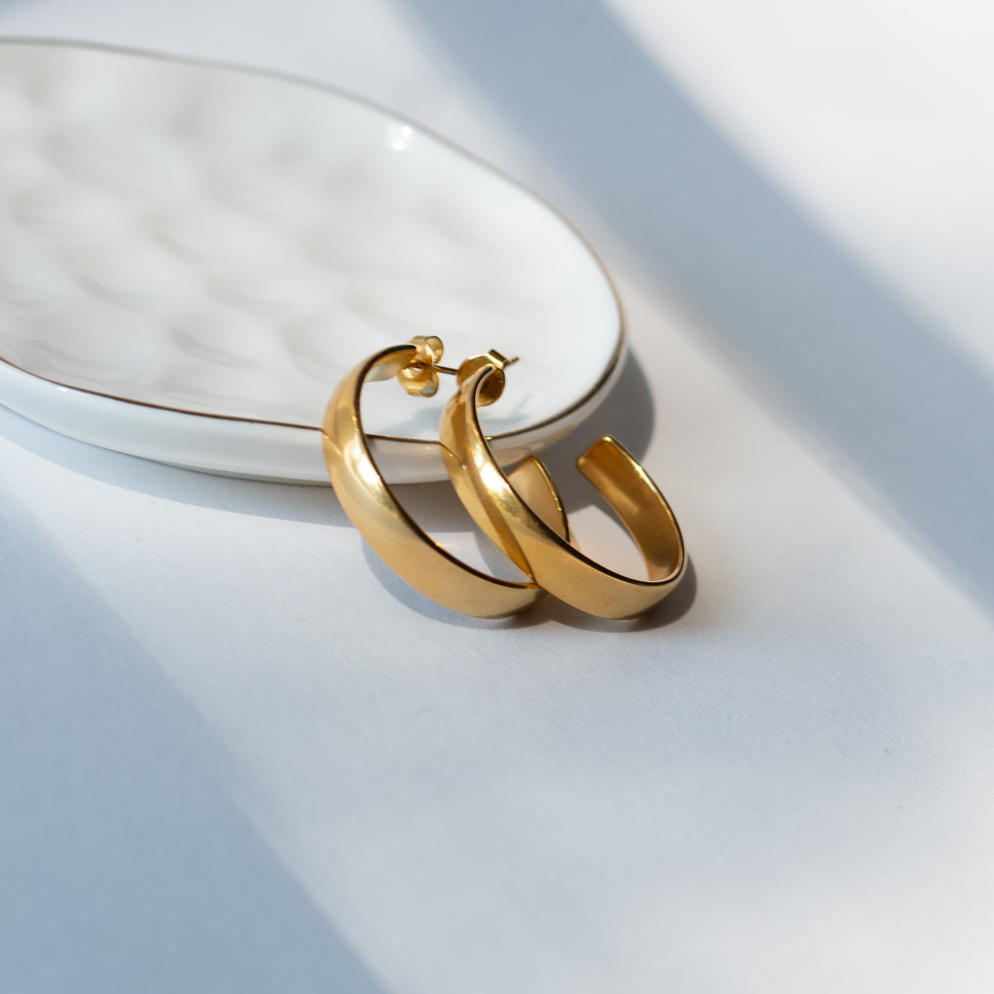 Vivian Hoop Earrings